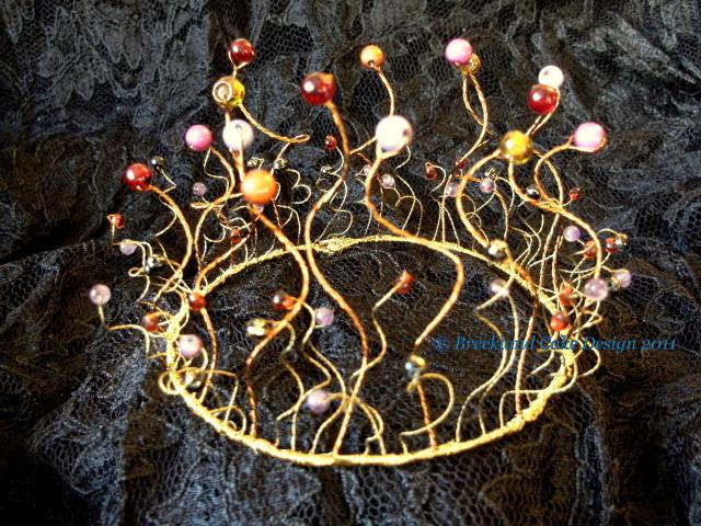 Golden_Fantasy_Cake_Crown.jpg
